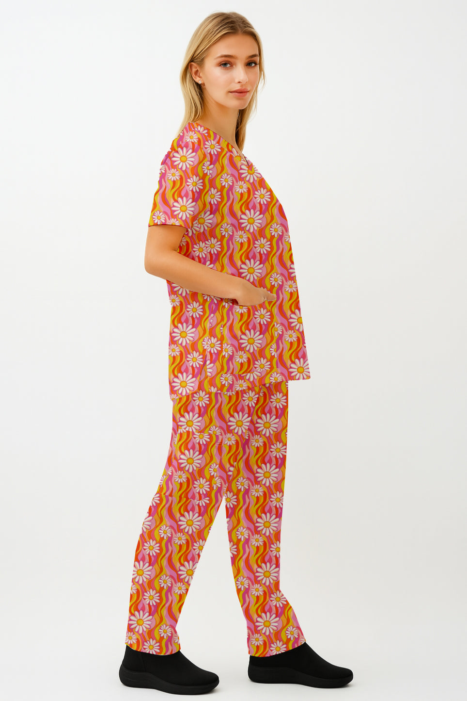 Retro Daisy  Printed  Scrub Set